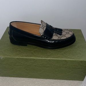 Gucci loafer, black patent with Gucci print inlay, never worn, brand new